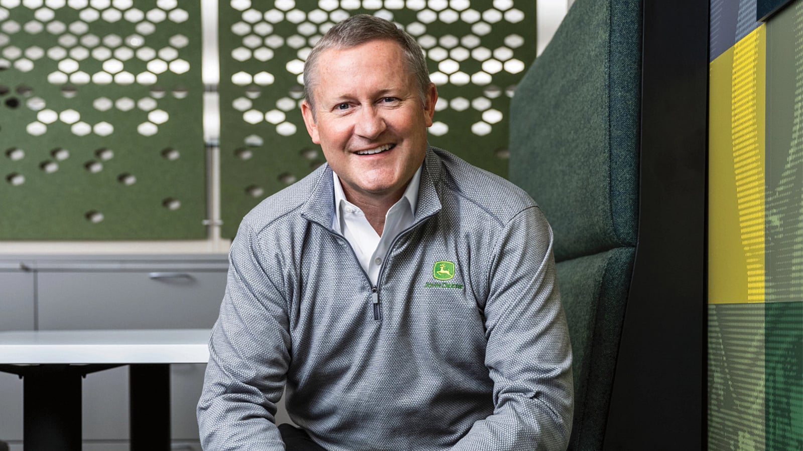 John C. May presso la sede centrale John Deere