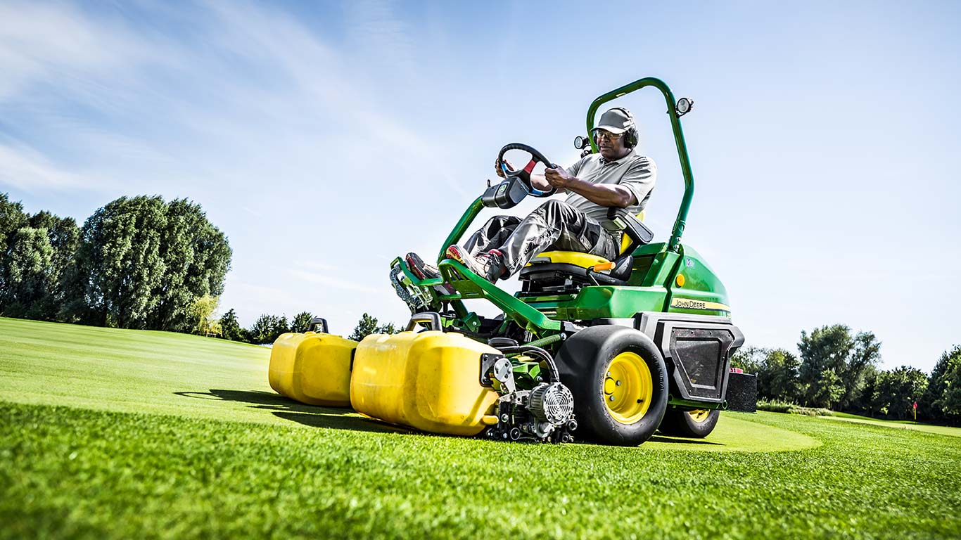 Attrezzi, Macchine da bunker, Attrezzature per campi da golf e sportivi