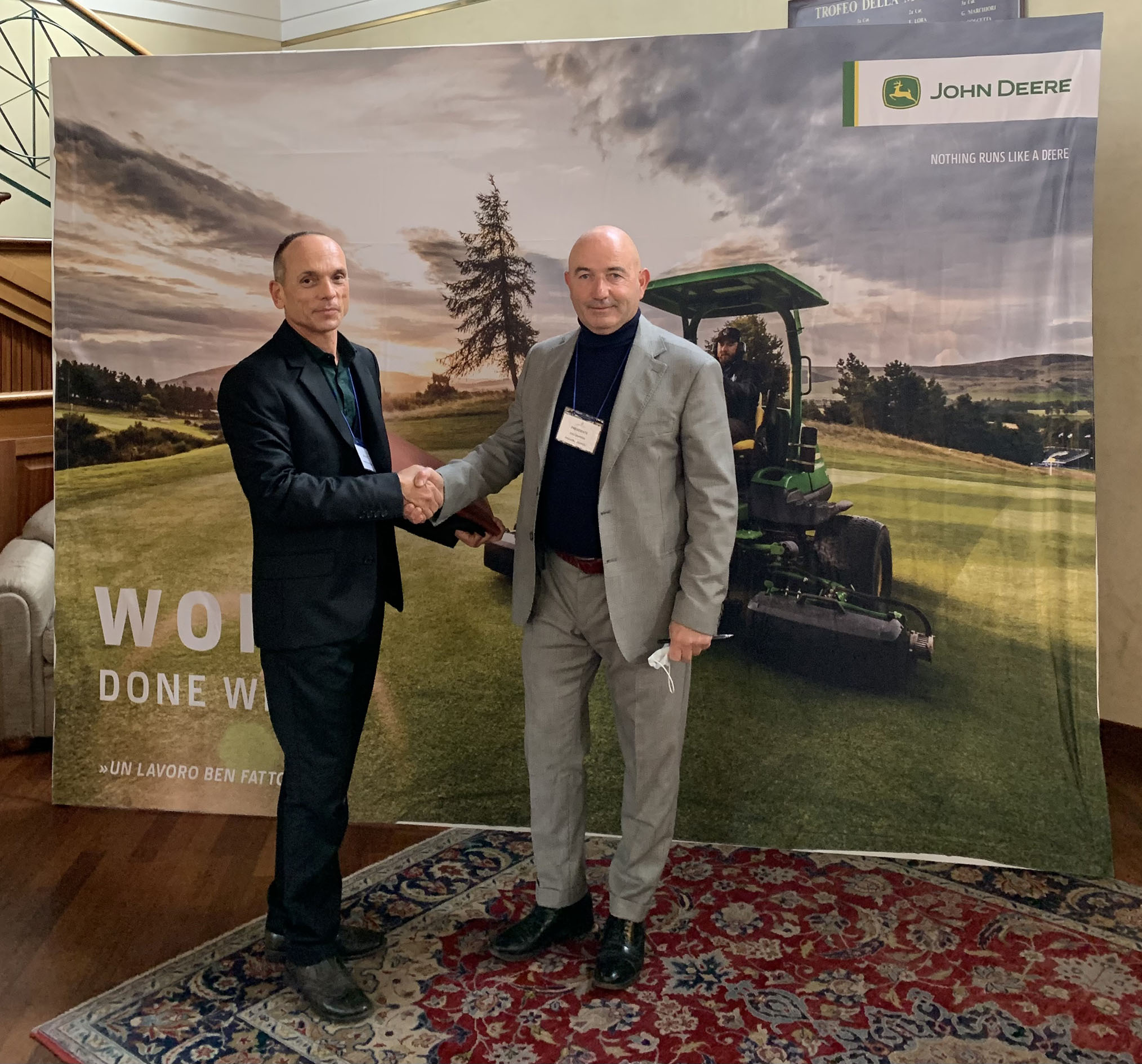 John Deere e Golfimpresa rinnovano la partnership