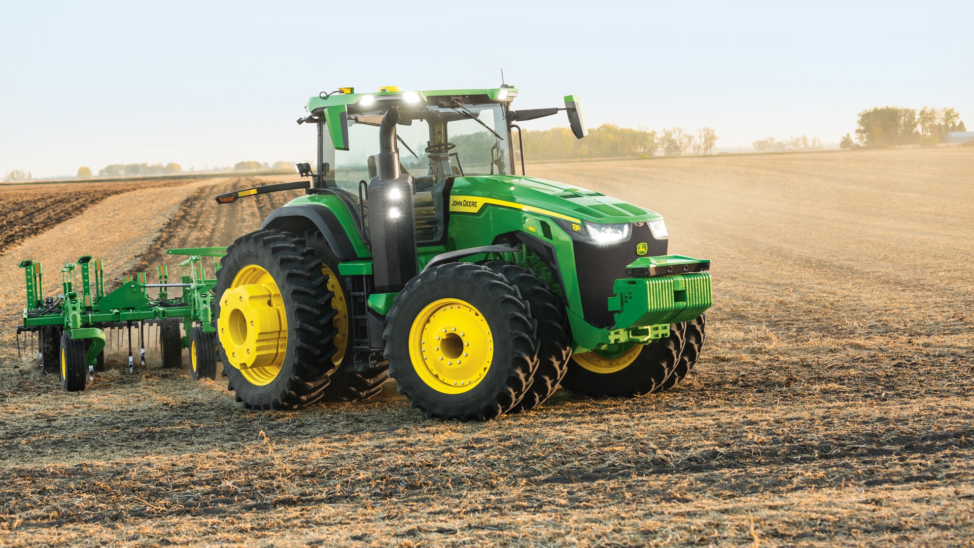 John Deere presenta un trattore interamente autonomo al CES 2022