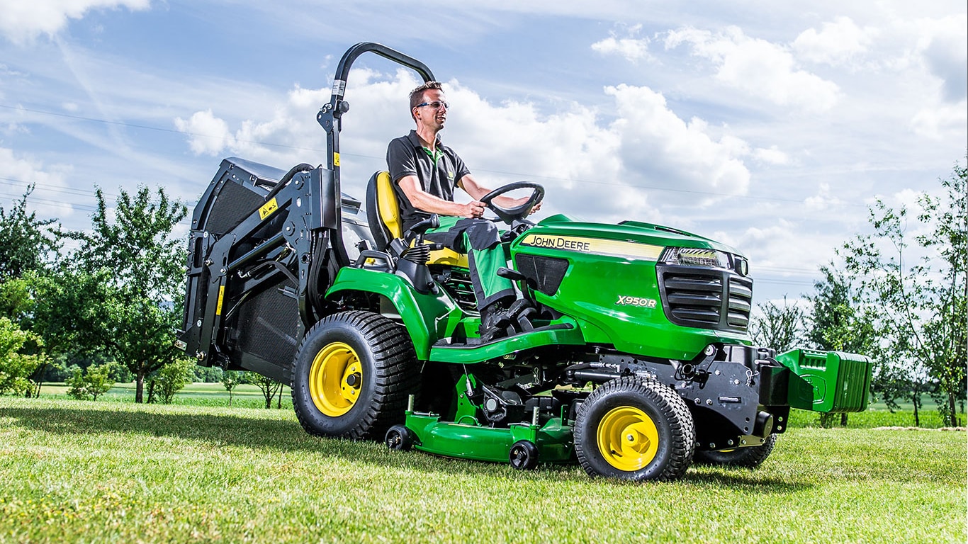 Trattorini Tosaerba Diesel Tosaerba Professionali John Deere IT