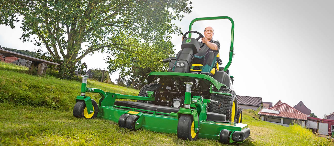 1585, Front Mowers, Commercial Mowing , Golf & Sports