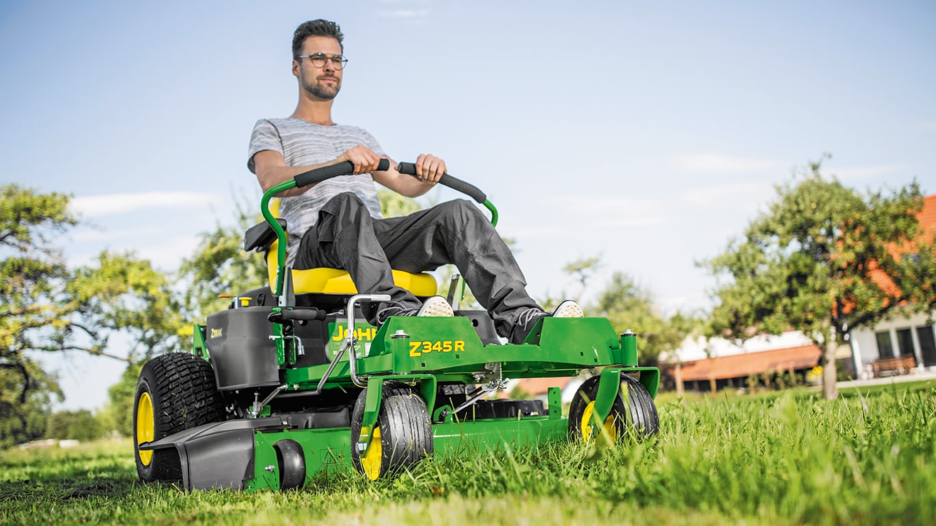 Z345R Tosaerba a raggio di sterzo zero ZTrak John Deere IT